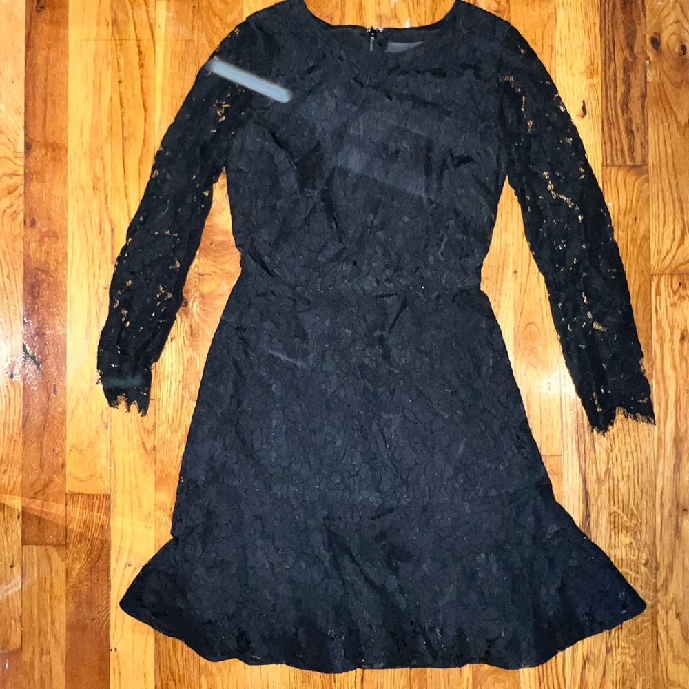 Lace long sleeve knee length dress